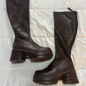 Stylish Black Platform Knee-High Boots